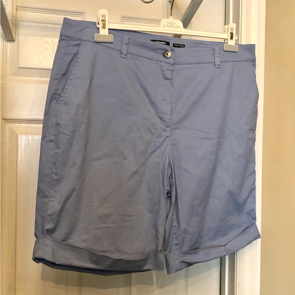 Olsen Mona Straight Leg Cuffed Light Blue Bermuda Shorts. Size XL